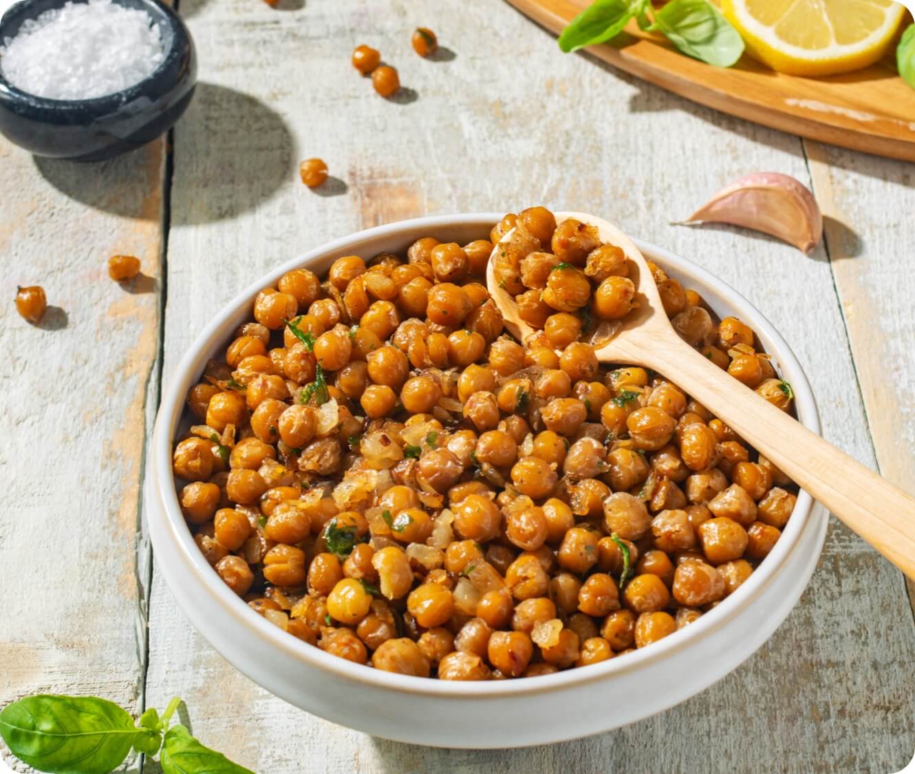 Garbanzos asados con limón y albahaca